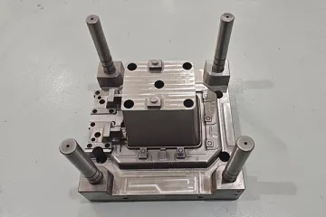 Precision B-Plate Mold