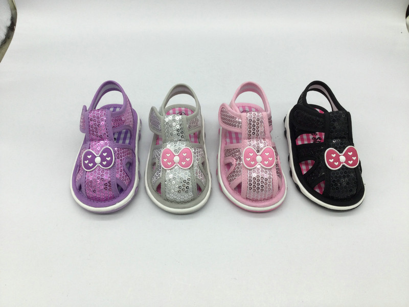 Whole baby girl sandal with sound summer