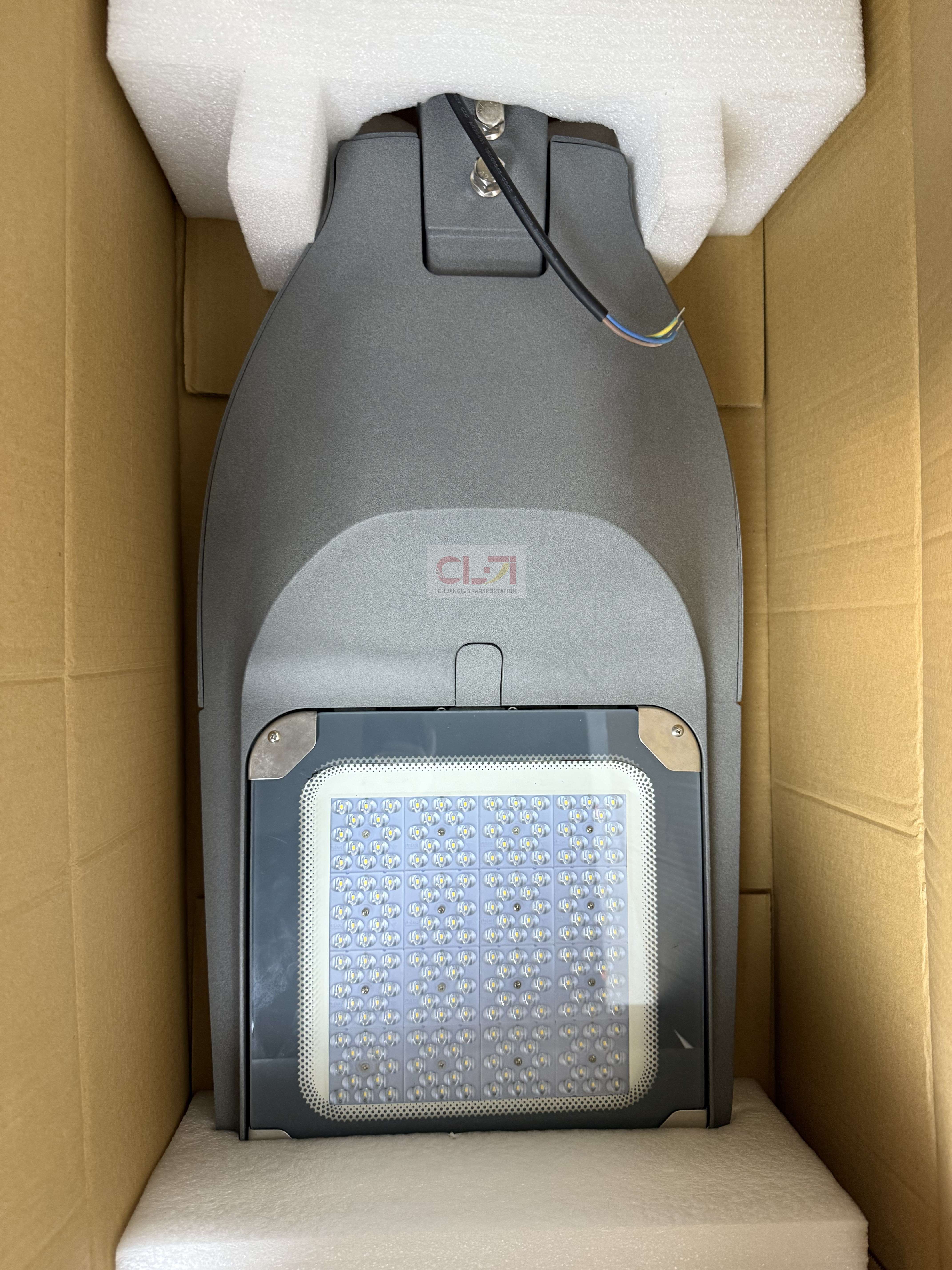 Waterproof IP66 outdoor energy-saving led street light