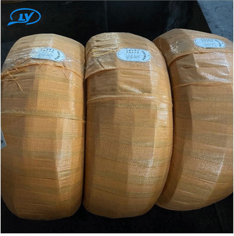 Çeşitli boyutlarda dayanıklı düzleştirilmiş çelik tel