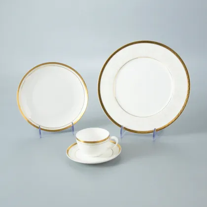 High Quality Luxury Royal Porcelain Bone China Dinner Set for Wedding