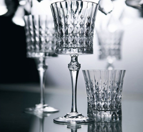 Luxury crystal red wine glass