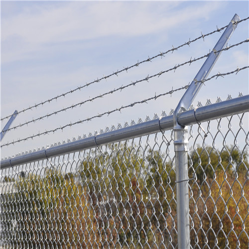 DM Chain-Link-Fence Barbed-Wire1