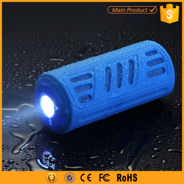 2016 New Multifunctional Outdoor Waterproof Flashlight Speaker bluetooth with Powerbank