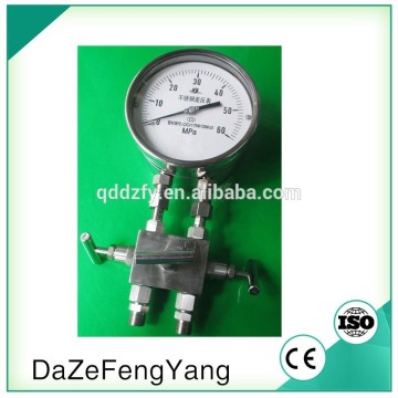 differential pressure gauge with 3-way manifold