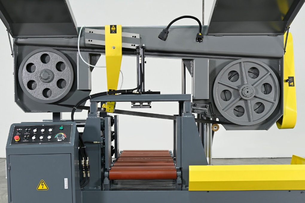 Double Column Horizontal Band Sawing Machine