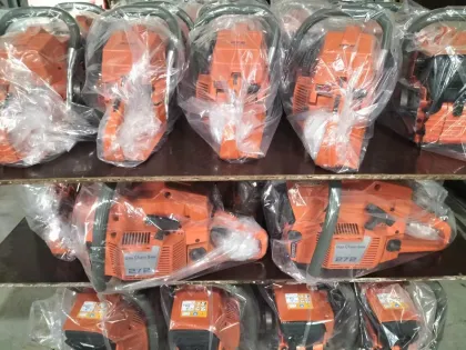 Professional Petrol Max Power Chainsaw - HUS 272 72cc Petrol Chain Saw