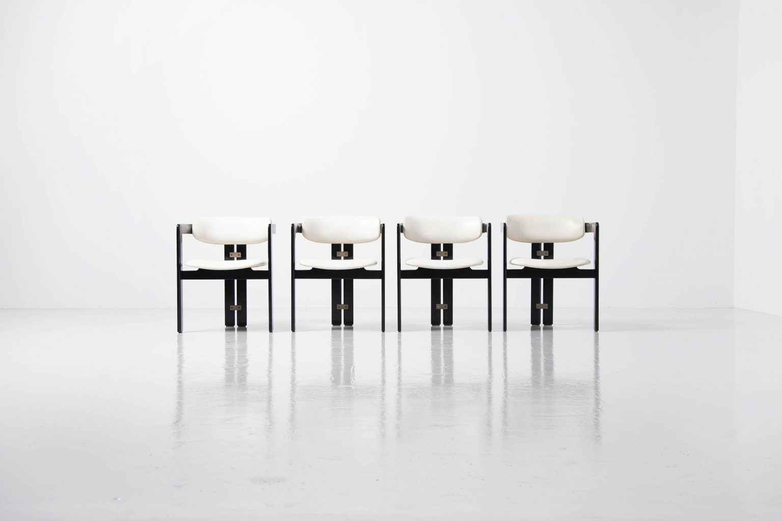 Augusto Savini dining chair "Pamplona" Augusto Savini dining chair "Pamplona"