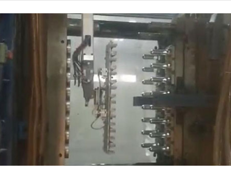 QH-1500 Medium 3 Axis Industrial Robot with Oblique Arm and Fully Servo Motors