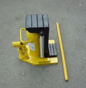 Claw type hydraulic jacks (hydraulic track jack)