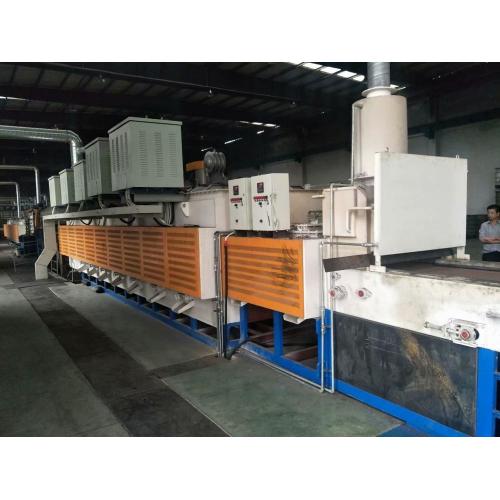 Roller type quenching furnace