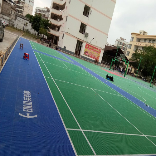 Outdoor- und Indoor -Polyurethan -Gummi -Basketball -Basketballboden mit tragbarem und Sicherheit