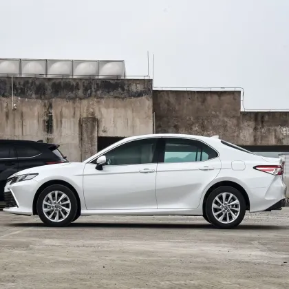 Automobile Used Car Toyota Camry New Cars Hybrid Car with High Speed Electric Cars Sold