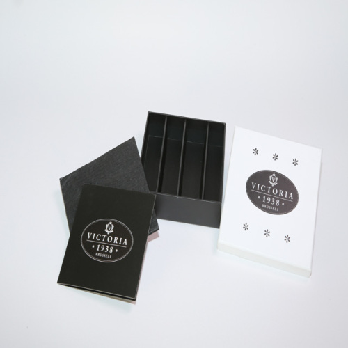 White baby boys gift paper boxes with lid