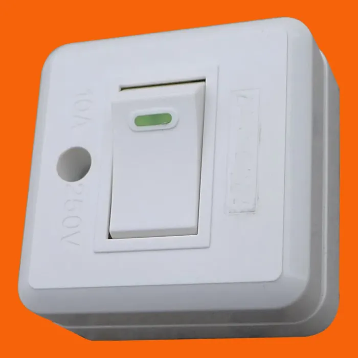 Дизайн настенных выключателей в американском стиле