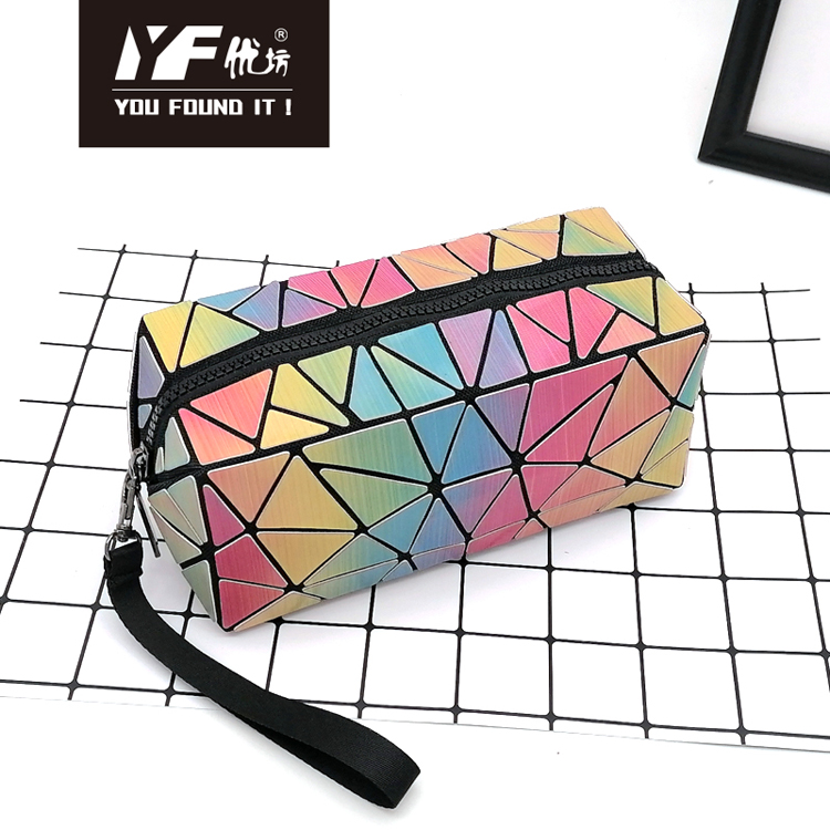 Bolso cosmético de PU de color cambiante de diseño geométrico