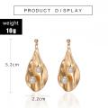 Moda Nuevo Geométrico Simple Temperamento Pliegues de Metal Shell Pendientes de Perlas Eardrop Dangler Hermosa Joyería Regalo Para Las Mujeres