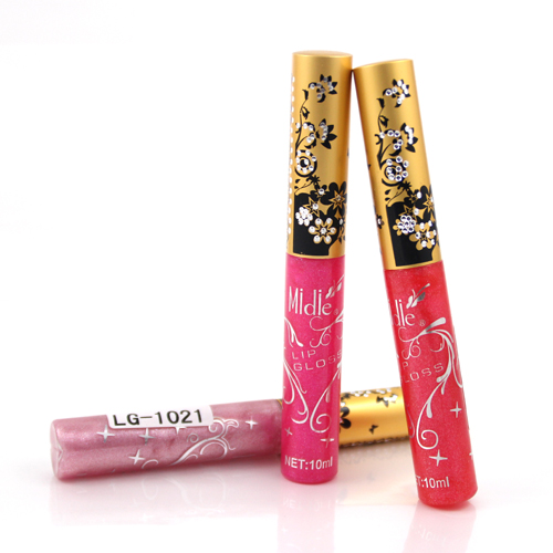 Golden UV Fashion New Seasons Lip Gloss With A Golden Cover
