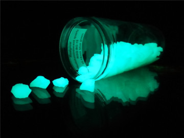 Realglow Photoluminescent Quartz Blue-green 15mm