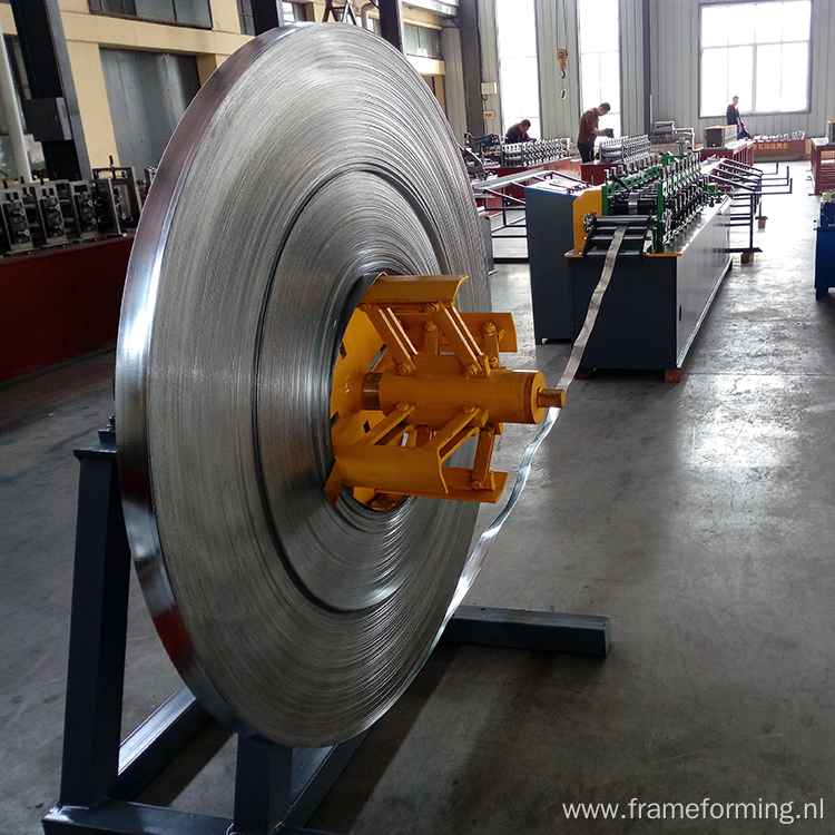 Steel wall angle roll forming device