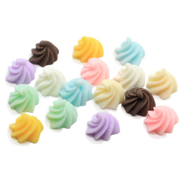 Polychrom Mini Butterkekse geformte Perlen Slime DIY Craft Decor Charms 100pcs / bag Handgemachte Telefon Shell Spacer