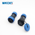 WK29は、ワイヤードッキングコネクタに防水ワイヤーをプラグします
