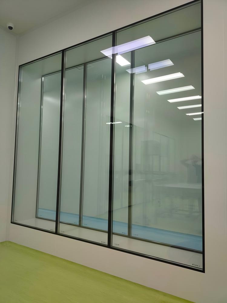 Air-filled insulating glass