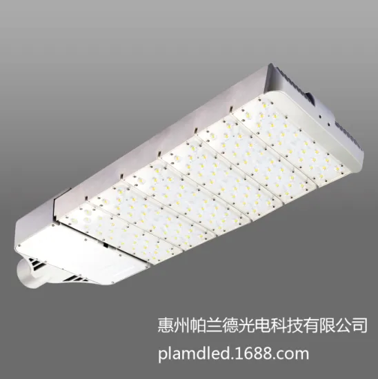 High Luminous Efficiency IP65 Outdoor LED Street Light For Squares , Parks , Schools Highway Road LED Solar Lighting Lamp Manufa