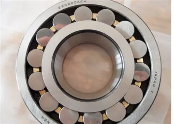 Spherical Roller Bearing 23121 Ccw33 23121 Caw33