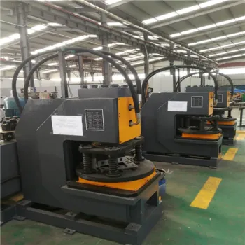 Hydraulic angles steel cutting machine