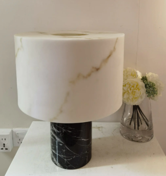 Lampada da tavolo da comodino moderno in marmo nordico
