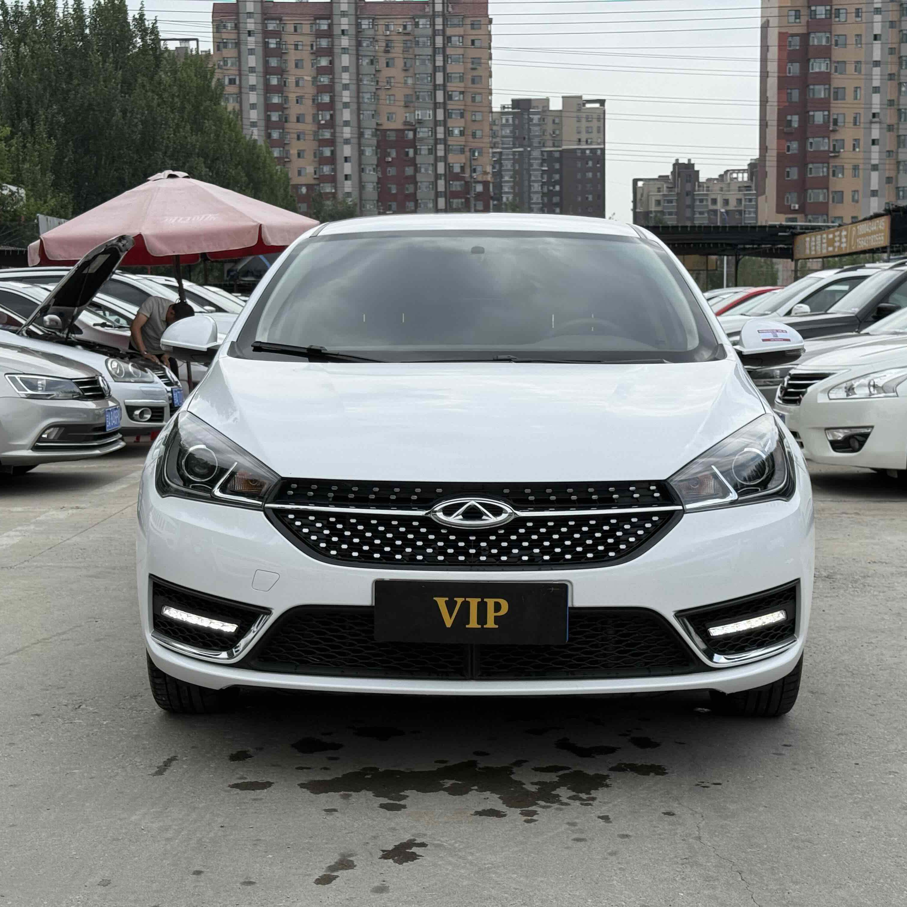 Used car for family use Chery Arrizo 5