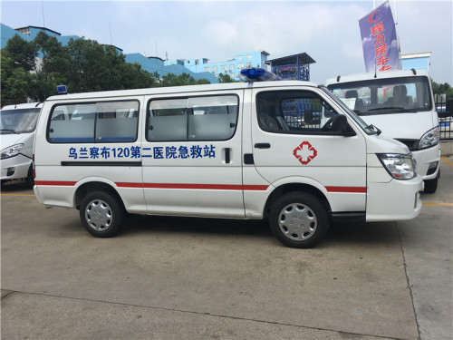 Copa de oro extendida ambulancia médica coche