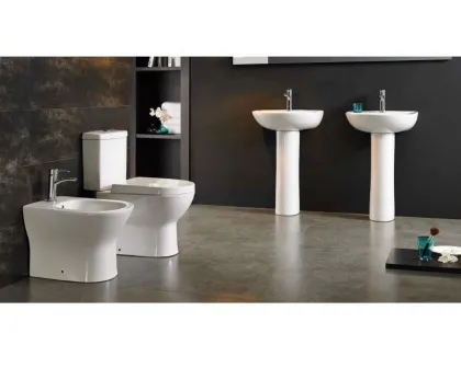 Wholesale Ceramic Bathroom Suite: Sanitary Ware Toilet Set