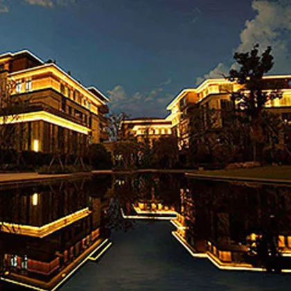 PrecisionGlow RGBW Wall Washers - 8pcs Linear LED Bar for Outdoor Lighting