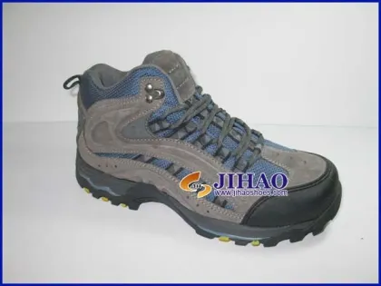 Excellent travel hiking shoes