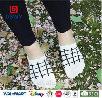 2015 new fashion custom ankle socks for women and girls