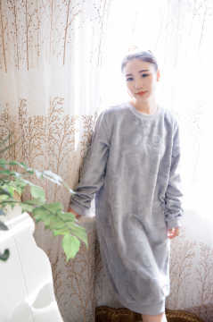 Grey cut flower coral fleece women's nightdress