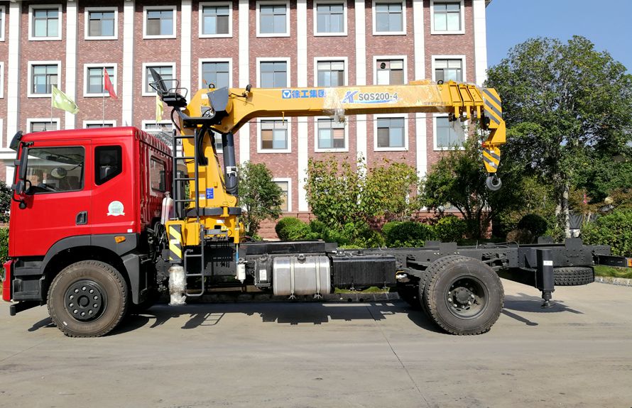 truck mounted hydraulic crane 4