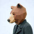 ミニマリストのローポリの美しさを備えたペーパークラフトのクマのマスク