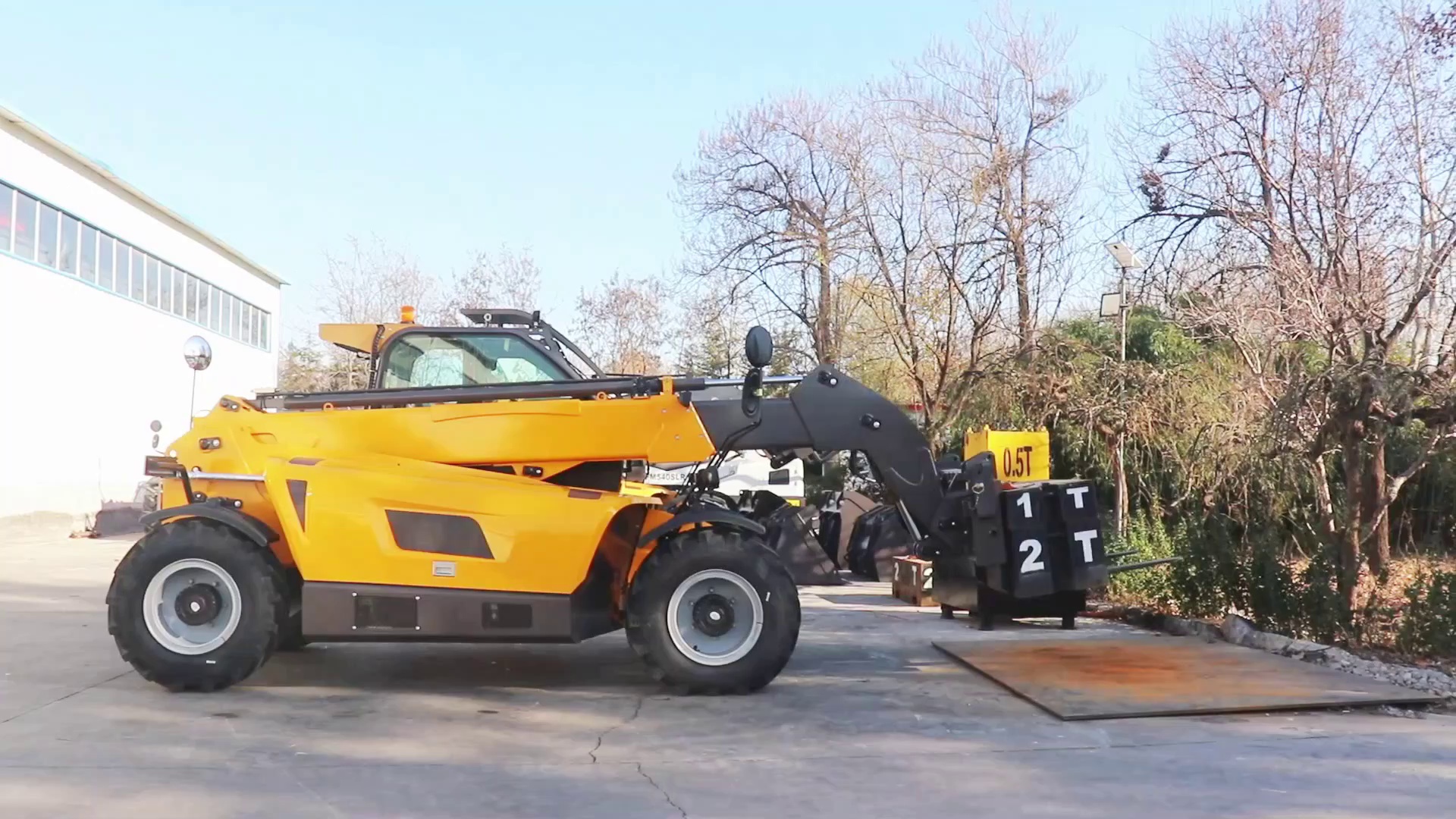 7m Telescopic Handler with Remote Control and Cargo Compartment