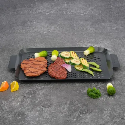 All Kinds of Food Contact Standard Frying Pan Offered Kitchenware