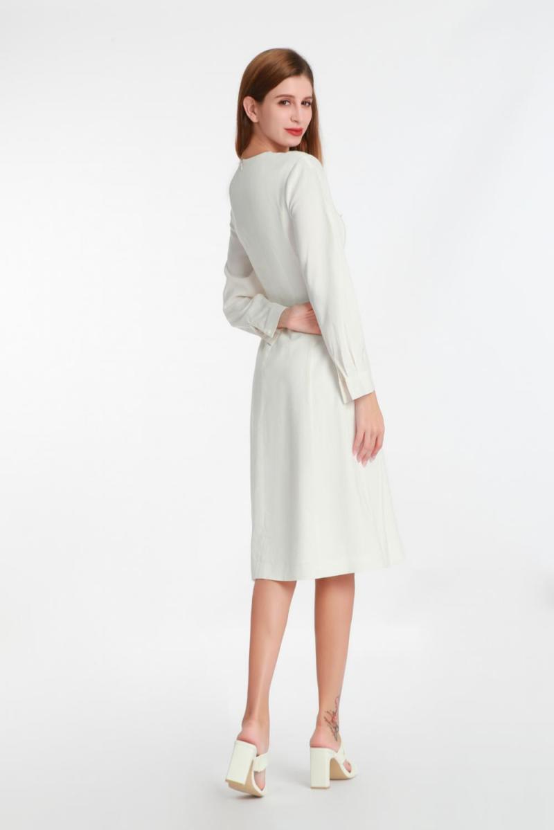 White Long-sleeved Dress with a Small Round Collar