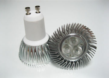 Ce , Rohs Approved 520lm Ip20  6w Cree Led Spotlight E27 With High Transmittance Lens