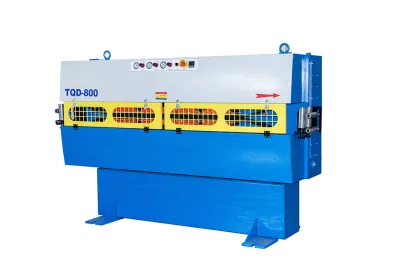 Taping machine traction machine