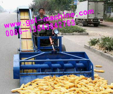 Automatic feeding corn sheller