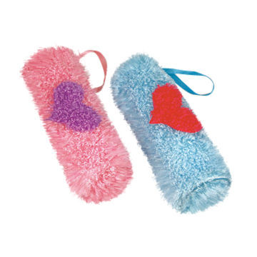 Plush pencil case with heart design, measures 7x21cm