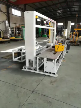 Automatic radial reel stretch wrapping machine