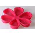 Baking mold in flower shape