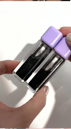 Private Label Wholesale PH Color-Changing Lip Gloss, Plump & Shine: A Hydrating Lip Oil for Enhanced Beauty